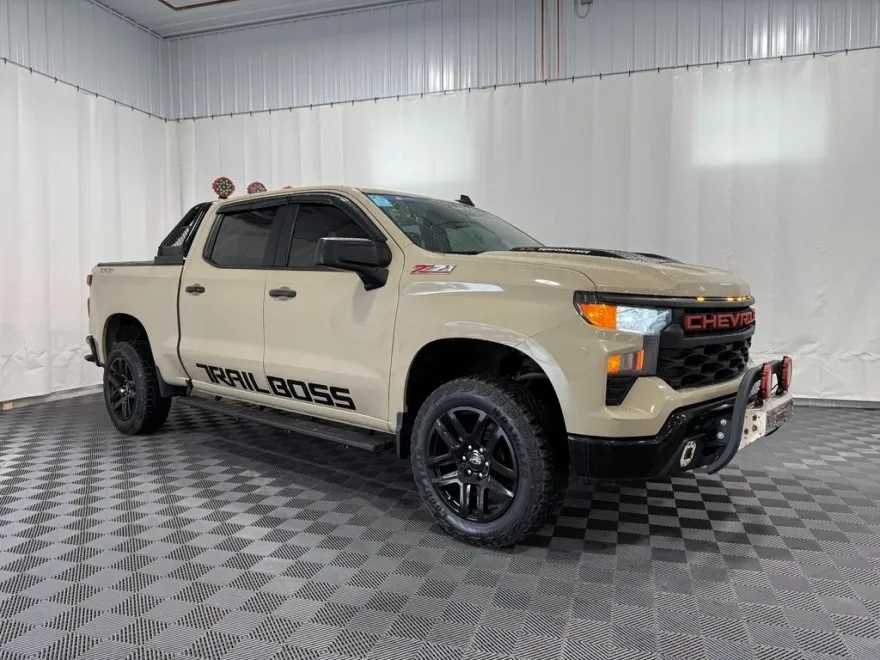 2022 Chevrolet Silverado 1500 Custom Trail Boss photo 1