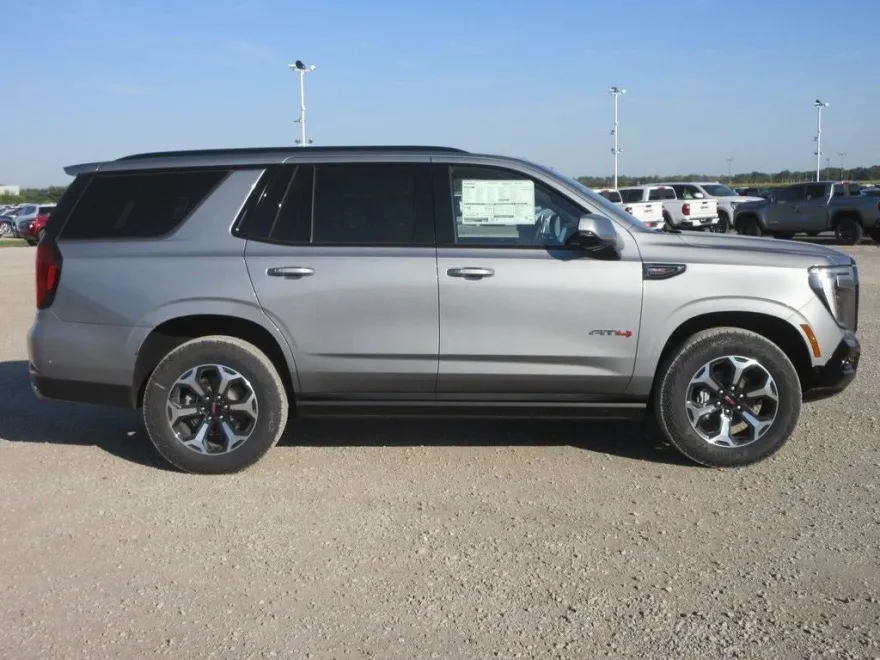 2025 Gmc Yukon AT4 photo 1
