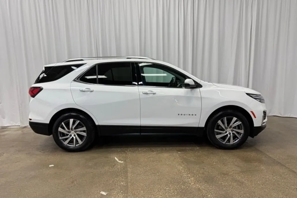 2023 Chevrolet Equinox Premier photo 1