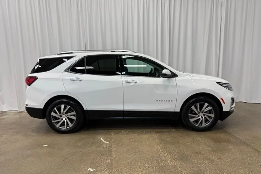 2023 Chevrolet Equinox Premier photo 1
