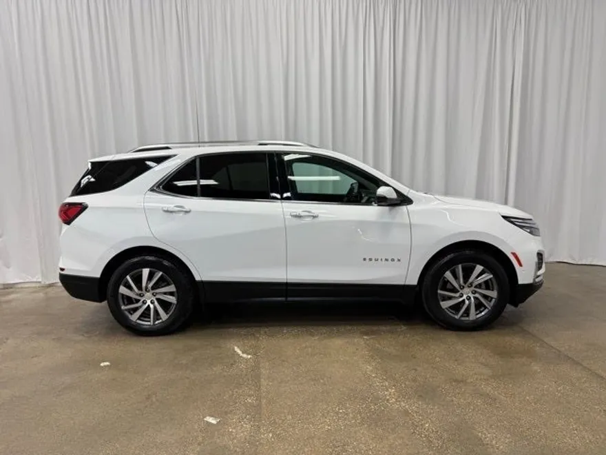 2023 Chevrolet Equinox Premier photo 1