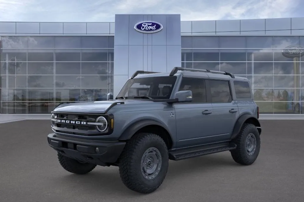 2025 Ford Bronco Outer Banks photo 1