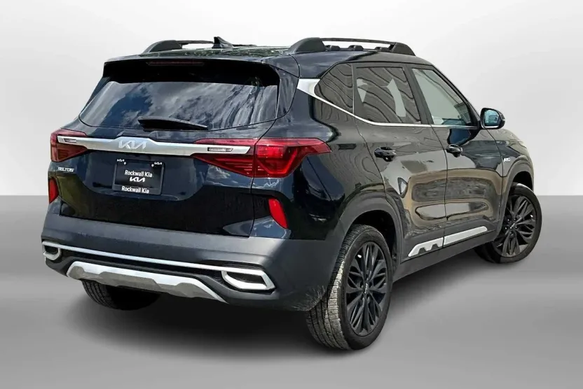 2023 Kia Seltos Nightfall Edition photo 1