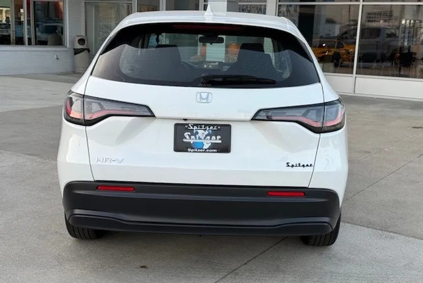 2025 Honda HR-V LX photo 1