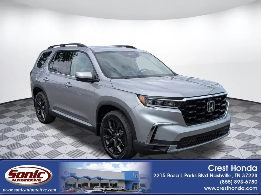 2025 Honda Pilot Touring photo 1