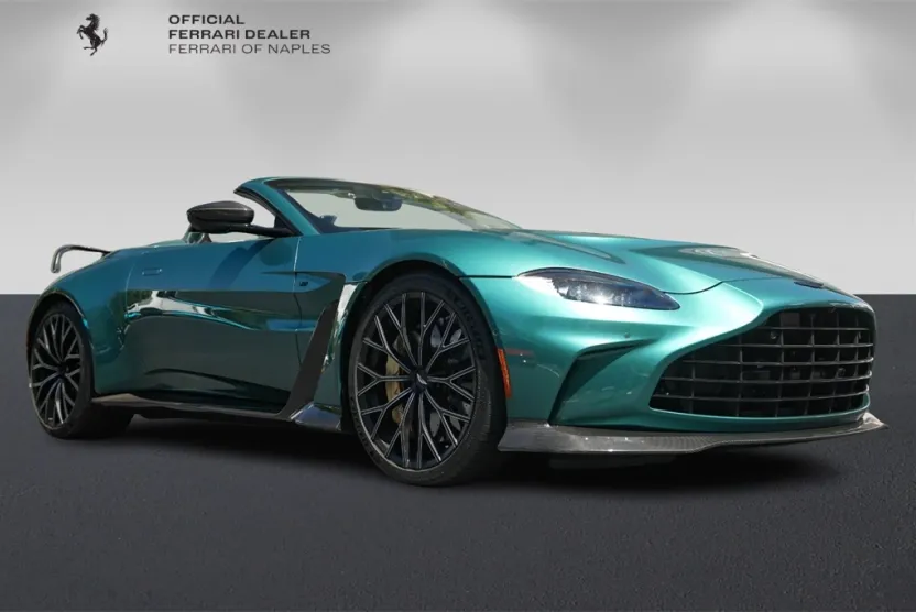 2023 Aston Martin Vantage photo 1