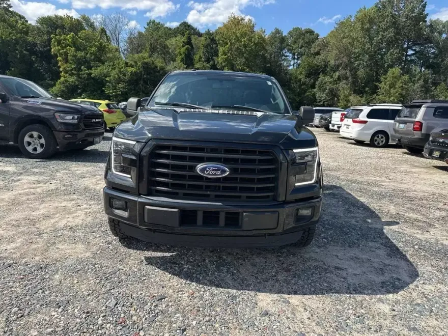 2016 Ford F-150 XLT photo 1