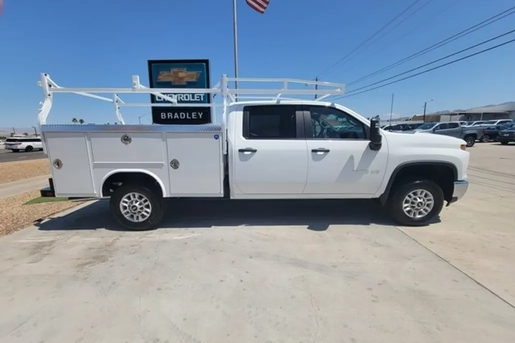 2025 Chevrolet Silverado 2500HD photo 1