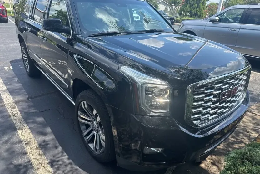 2018 Gmc Yukon XL Denali photo 1