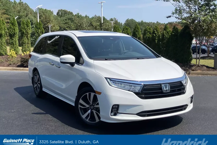 2024 Honda Odyssey Touring photo 1