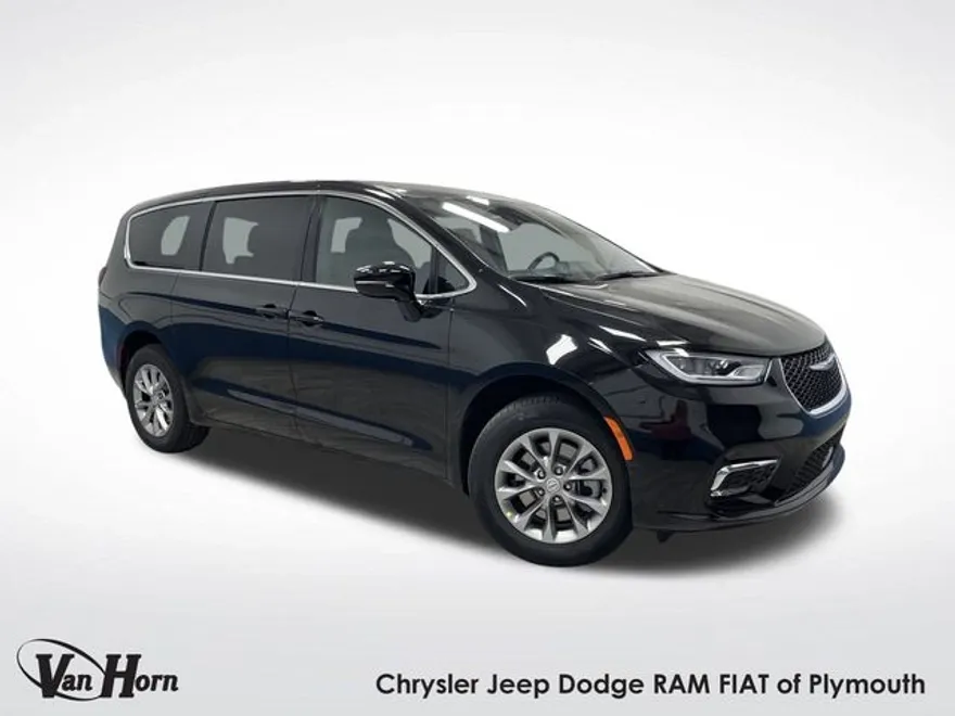 2026 Chrysler Pacifica photo 1
