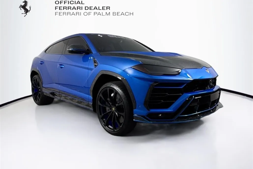 2019 Lamborghini Urus Base photo 1