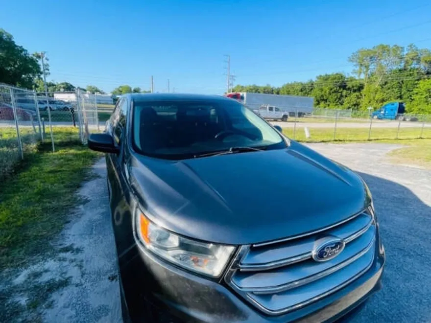 2016 Ford Edge SE photo 1