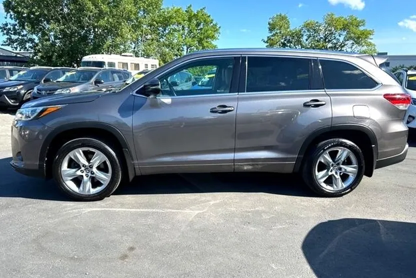 2018 Toyota Highlander Limited photo 1