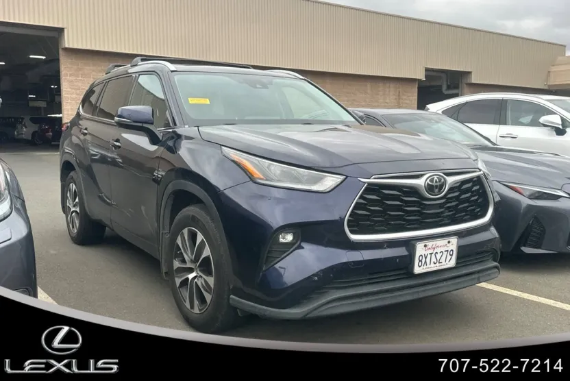 2021 Toyota Highlander XLE photo 1