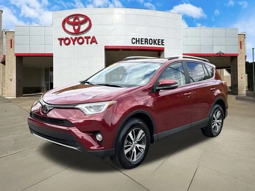 2018 Toyota RAV4 XLE photo 1