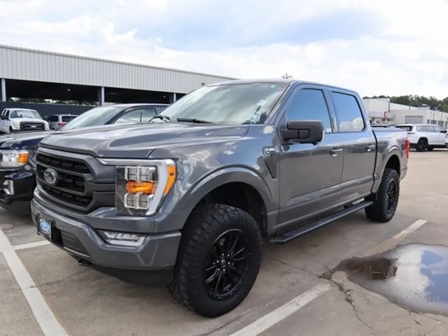 2021 Ford F-150 XLT photo 1