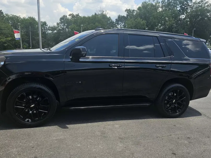 2022 Chevrolet Tahoe RST photo 1