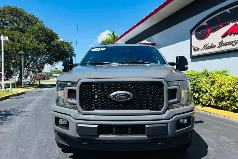 2020 Ford F-150 XLT photo 1
