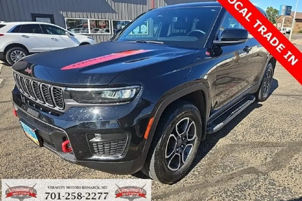 2022 Jeep Grand Cherokee Trailhawk photo 1