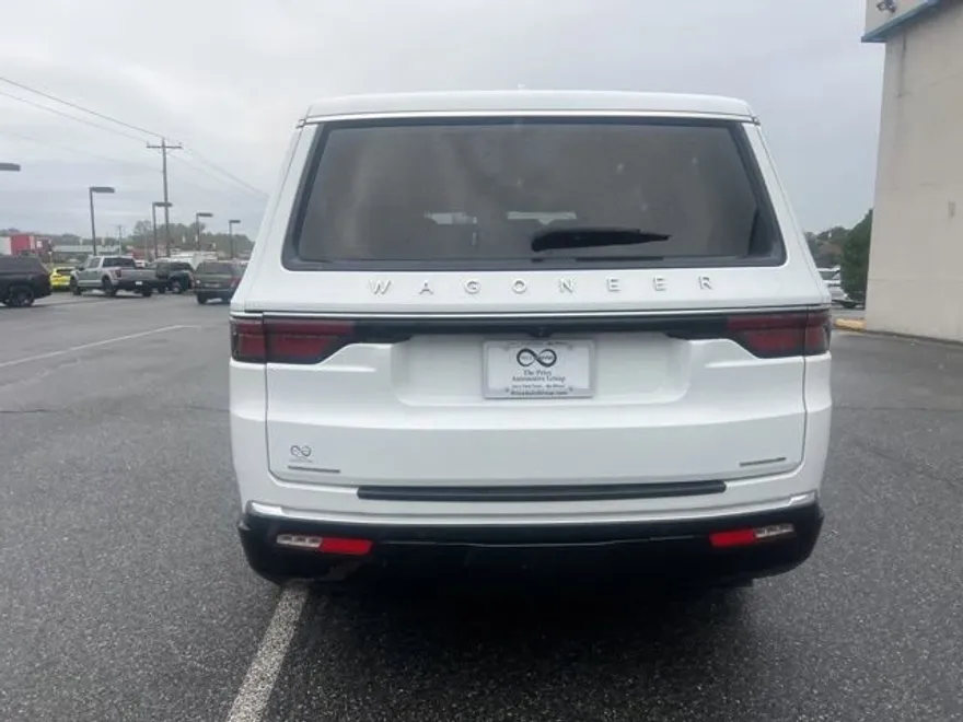 2023 Jeep Wagoneer Series II photo 1