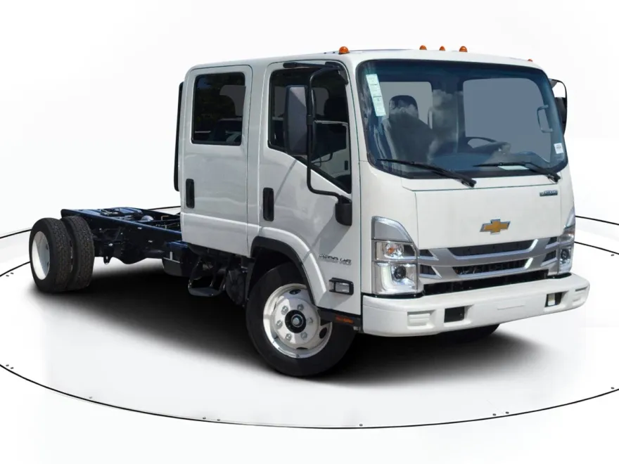 2025 Chevrolet Silverado 4500HD Base photo 1