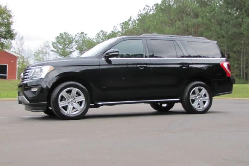 2021 Ford Expedition XLT photo 1