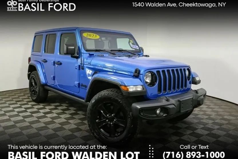 2023 Jeep Wrangler Altitude photo 1