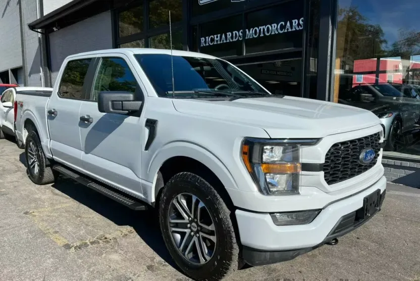 2023 Ford F-150 XL photo 1
