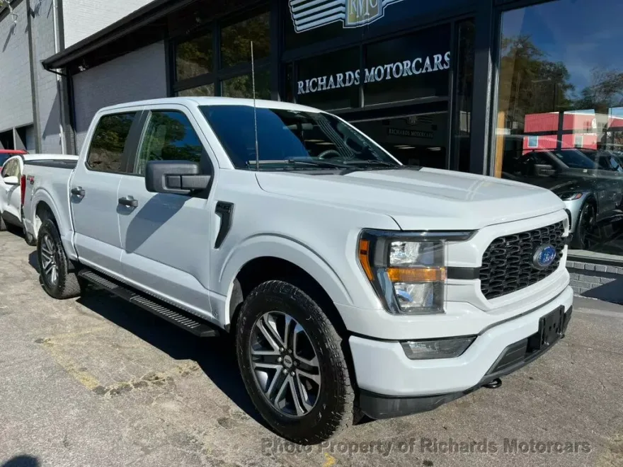 2023 Ford F-150 XL photo 1