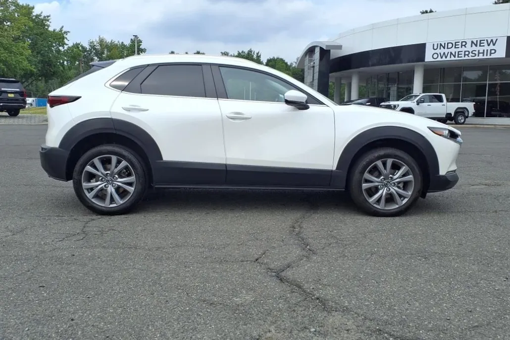2022 Mazda CX-30 2.5 S Preferred photo 1