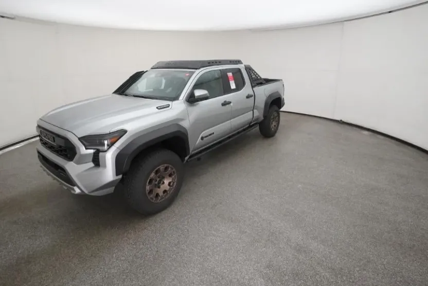 2025 Toyota Tacoma Trailhunter photo 1