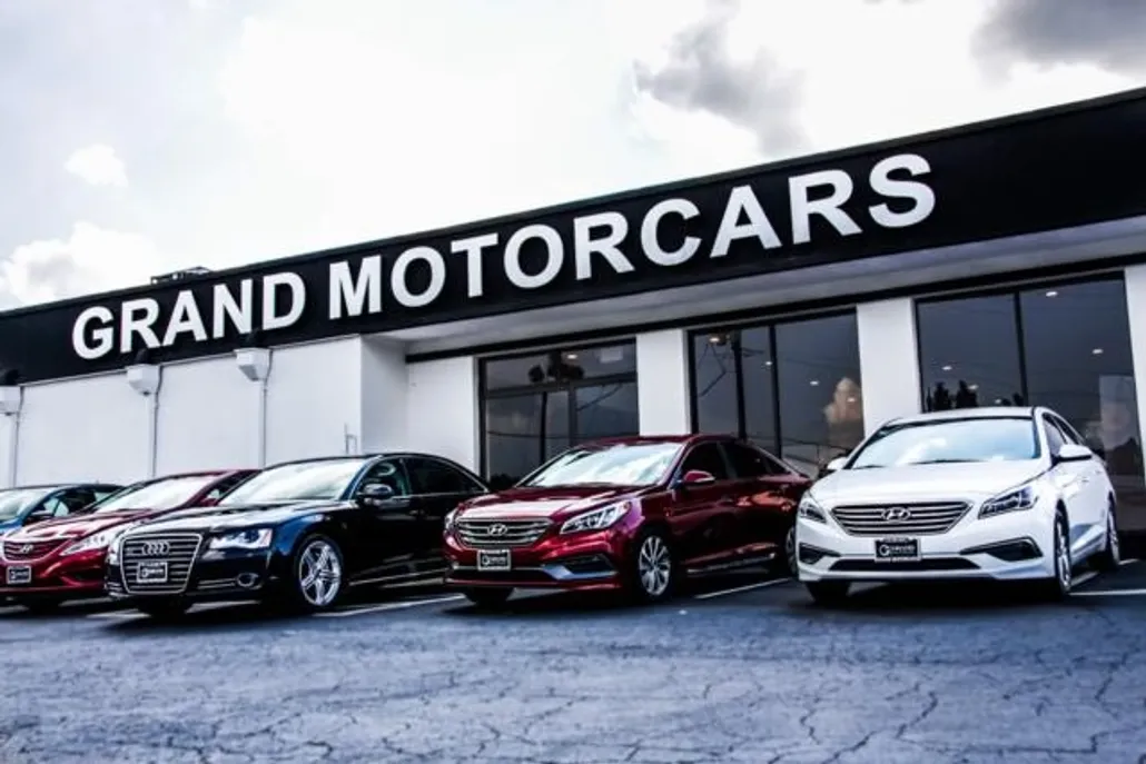 2019 Genesis G80 3.8 photo 1