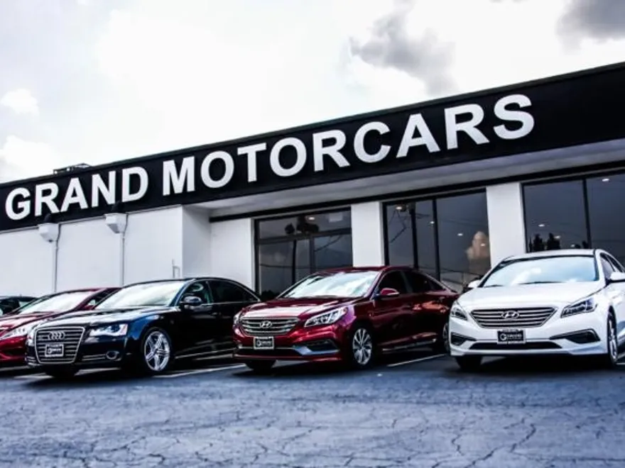 2019 Genesis G80 3.8 photo 1