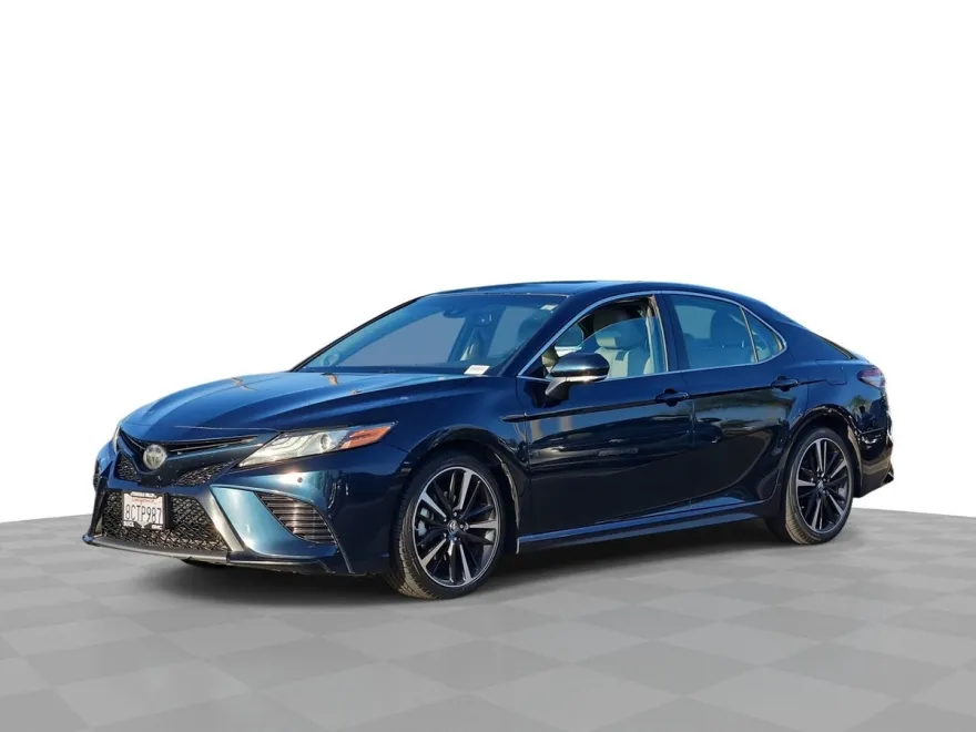 2018 Toyota Camry XSE photo 1