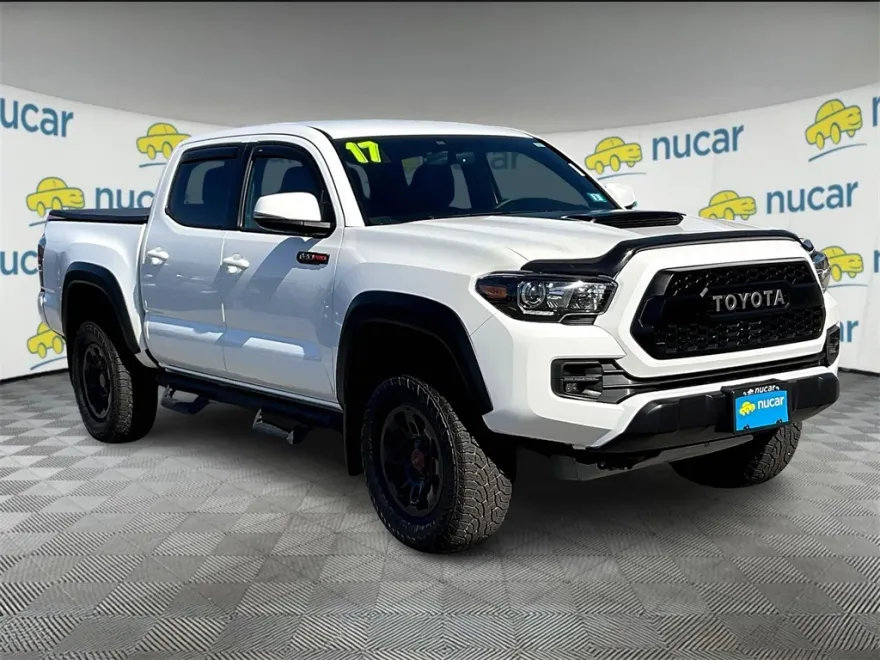 2017 Toyota Tacoma TRD Pro photo 1