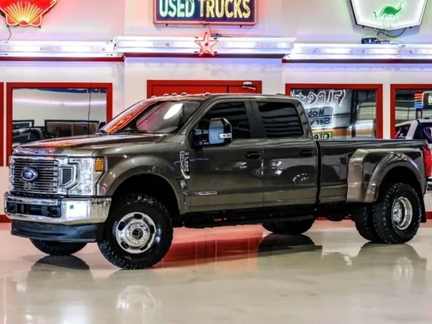 2022 Ford F-350 XL photo 1