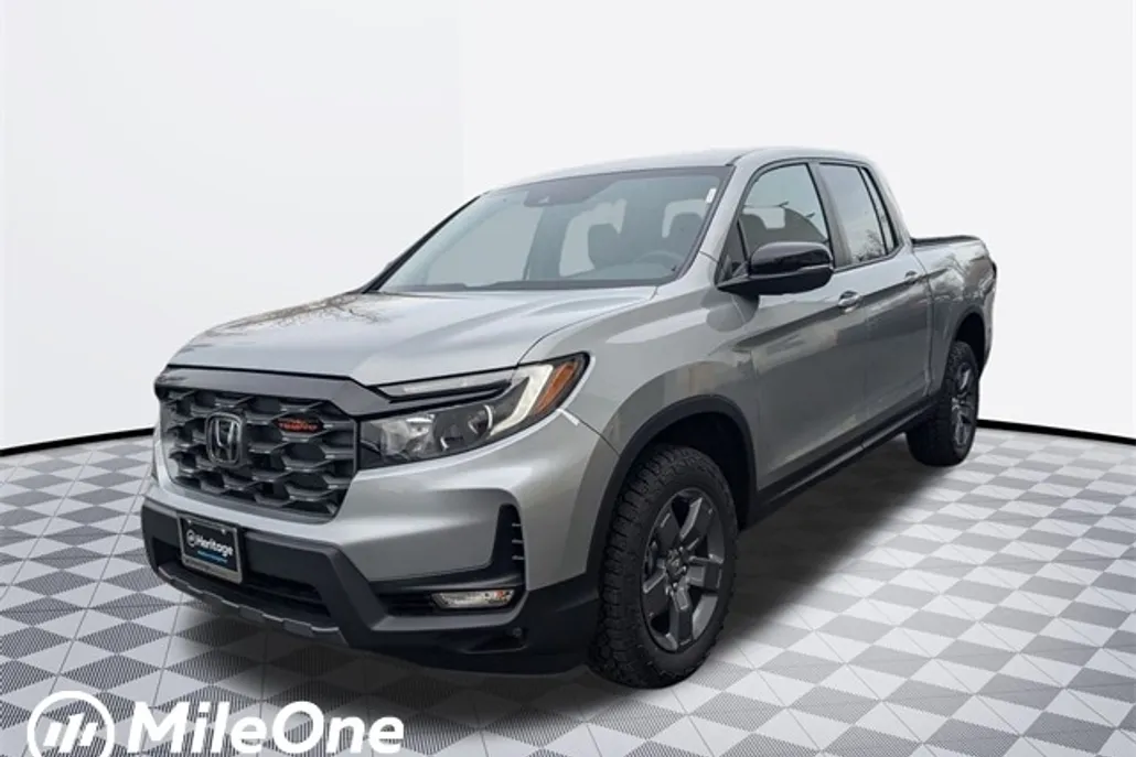 2025 Honda Ridgeline TrailSport photo 1