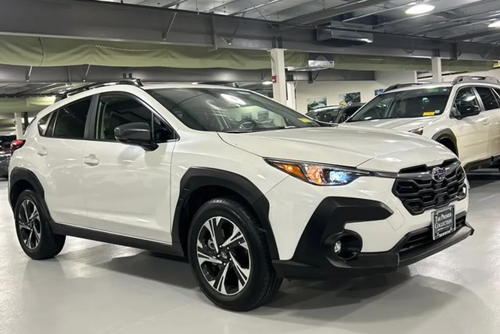 2025 Subaru Crosstrek Premium photo 1