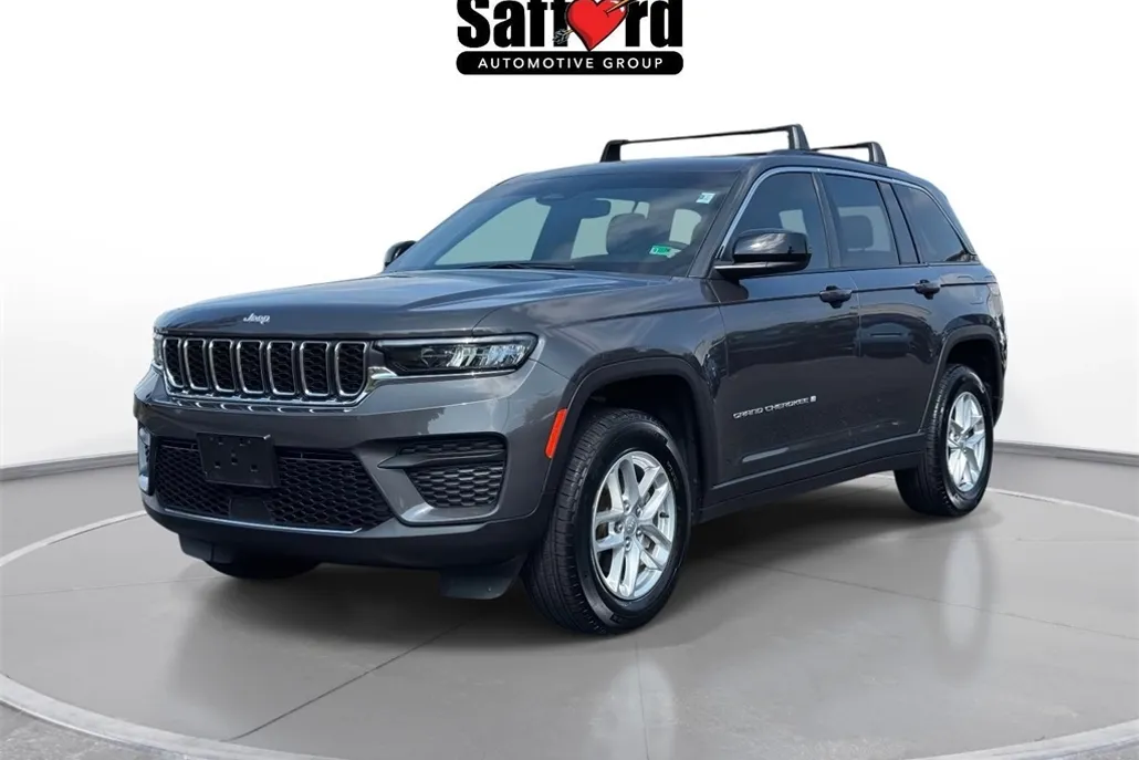2024 Jeep Grand Cherokee Laredo photo 1