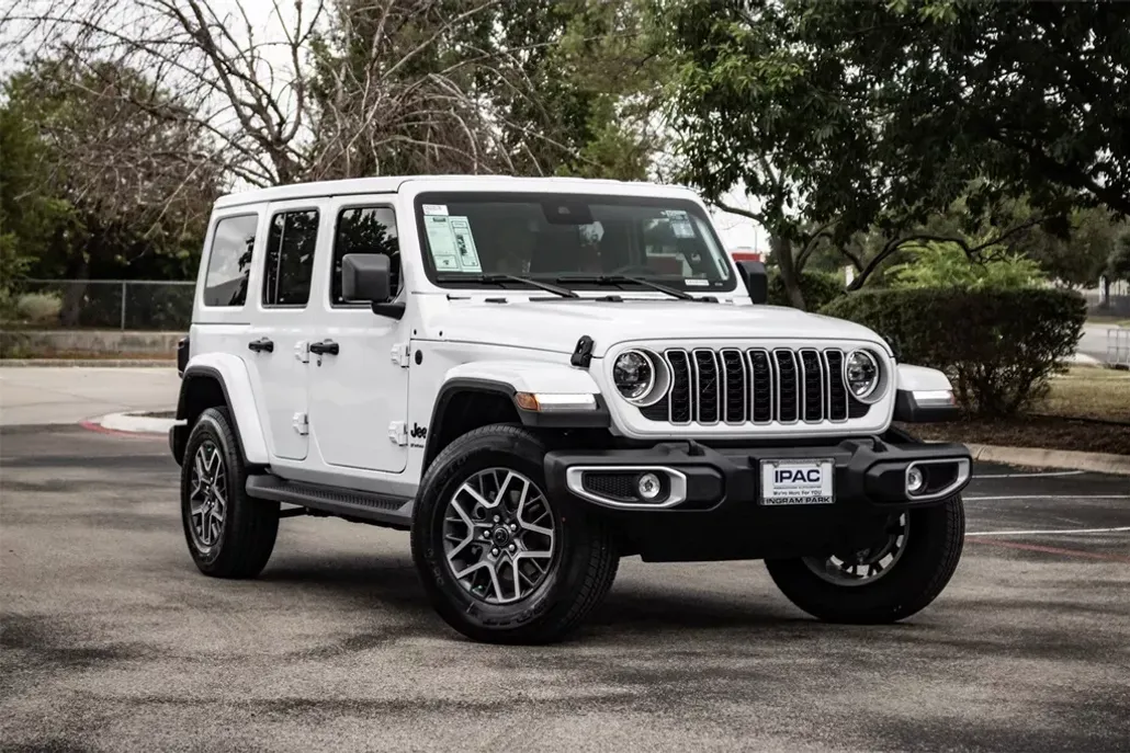 2025 Jeep Wrangler Sahara photo 1