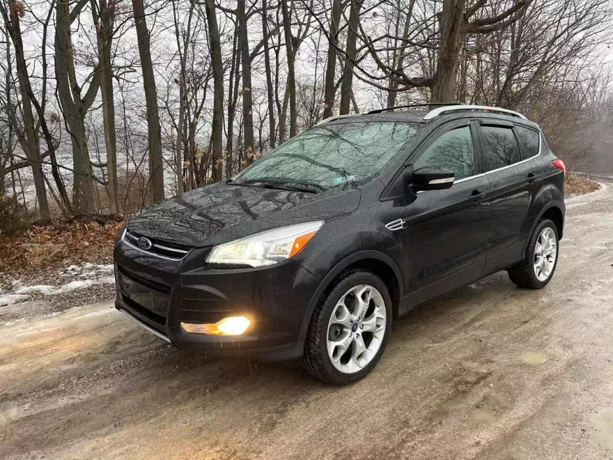 2013 Ford Escape Titanium photo 1