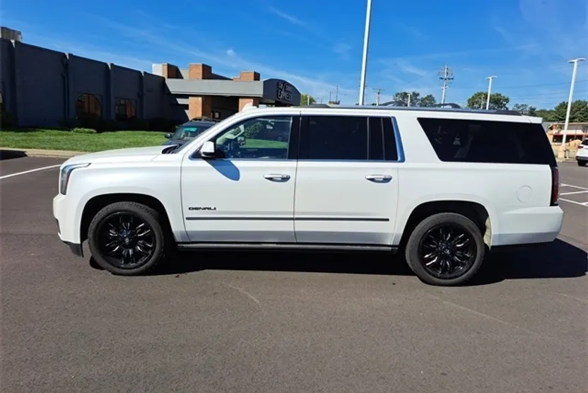 2016 Gmc Yukon XL Denali photo 1
