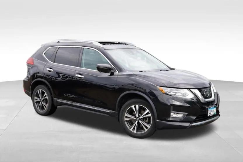 2017 Nissan Rogue SL AWD photo 1