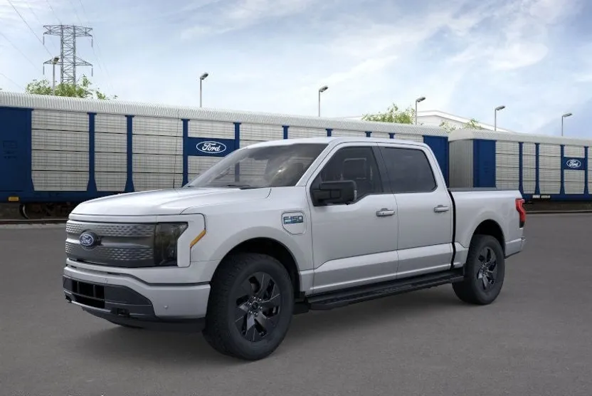 2025 Ford F-150 Lightning photo 1