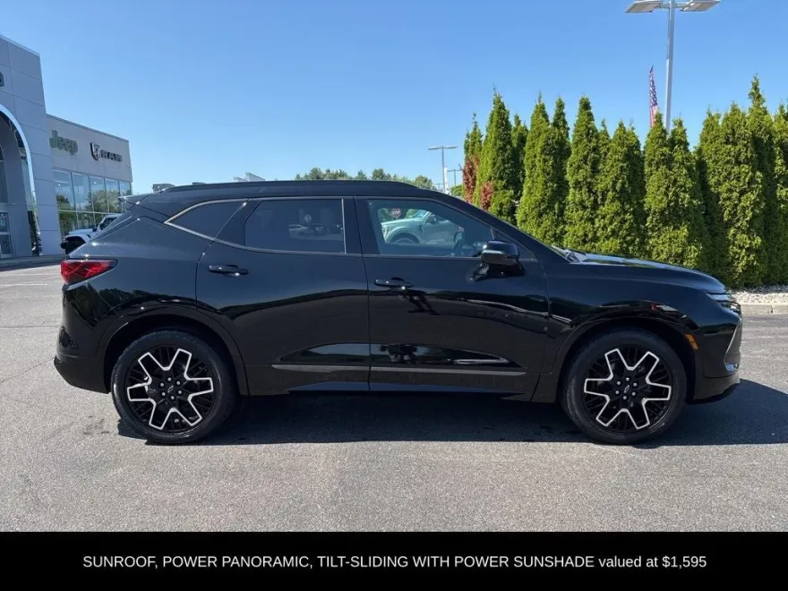 2024 Chevrolet Blazer RS photo 1