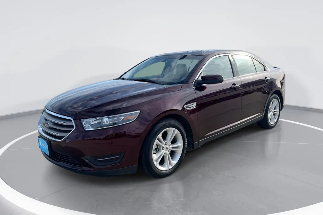2018 Ford Taurus SEL photo 1
