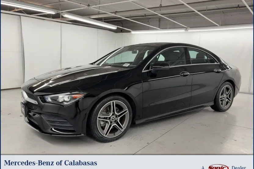 2023 Mercedes Benz CLA 250 4MATIC photo 1