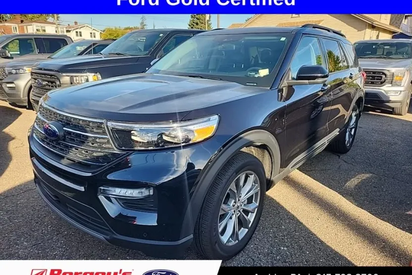 2023 Ford Explorer XLT photo 1