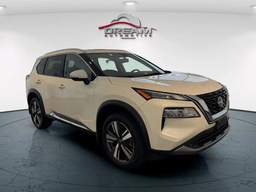 2022 Nissan Rogue SL photo 1